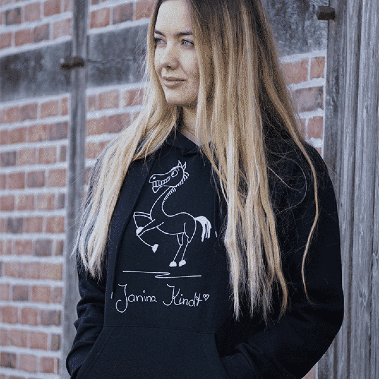 Janina Kindt signature Hoodie black